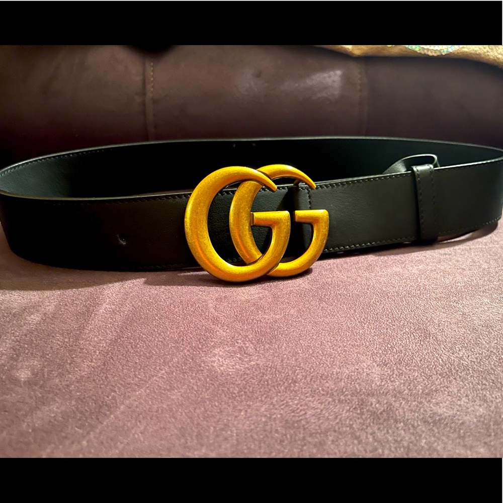 Authentic Gucci Belt w/ Brass Gold Logo. Size 80